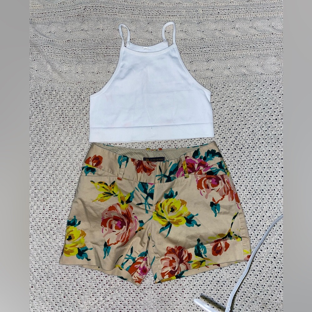 Super Cute Floral Shorts from Outback Red - Size 0 - Picture 2 of 7